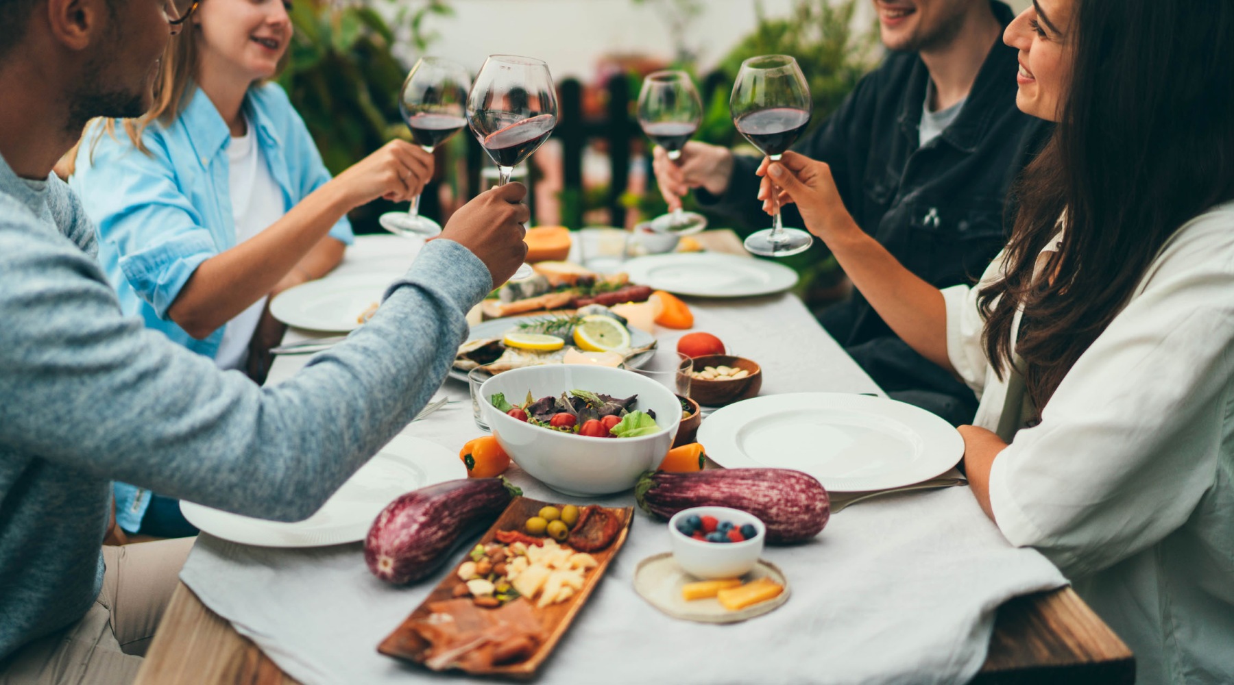 Find your perfect fit at The Highlands at Spectrum A group of people dining